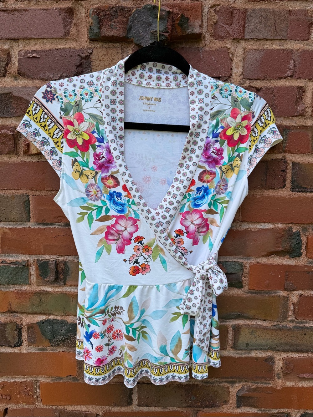 Johnny Was Floral Wrap Swim Top with free bag women’s M